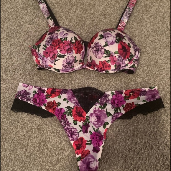 Victoria Secret Bra And Panty Sets